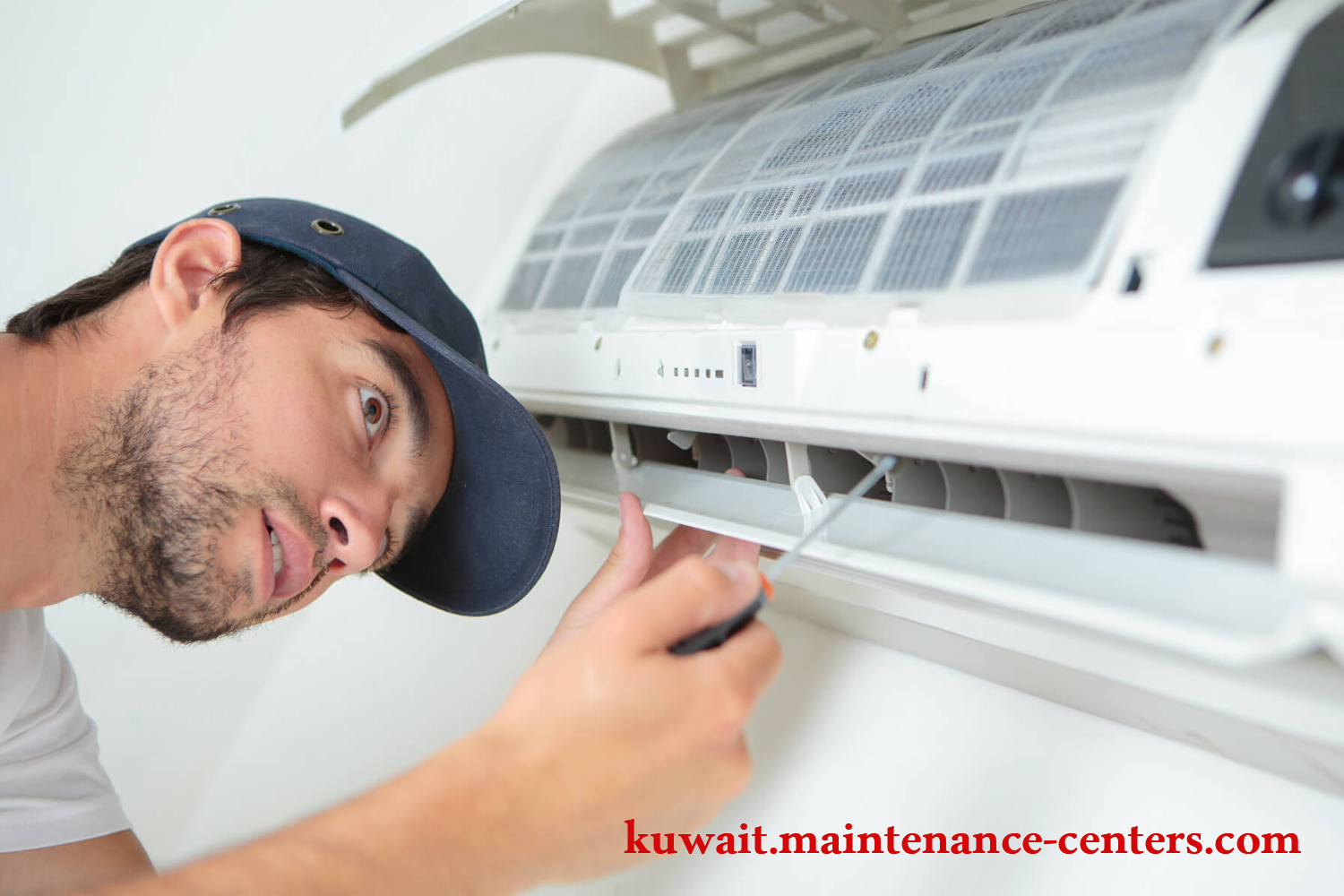 فني تصليح تكيف خدمة مكيفات شباك